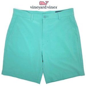 Vineyard vines aqua colored breaker shorts size 30.